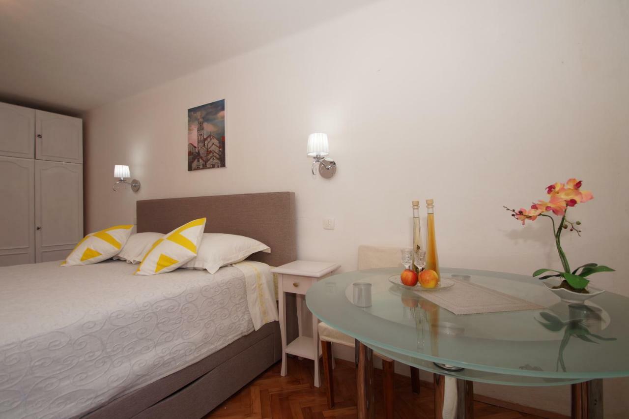 Guest House Holiday Korcula Town Bagian luar foto