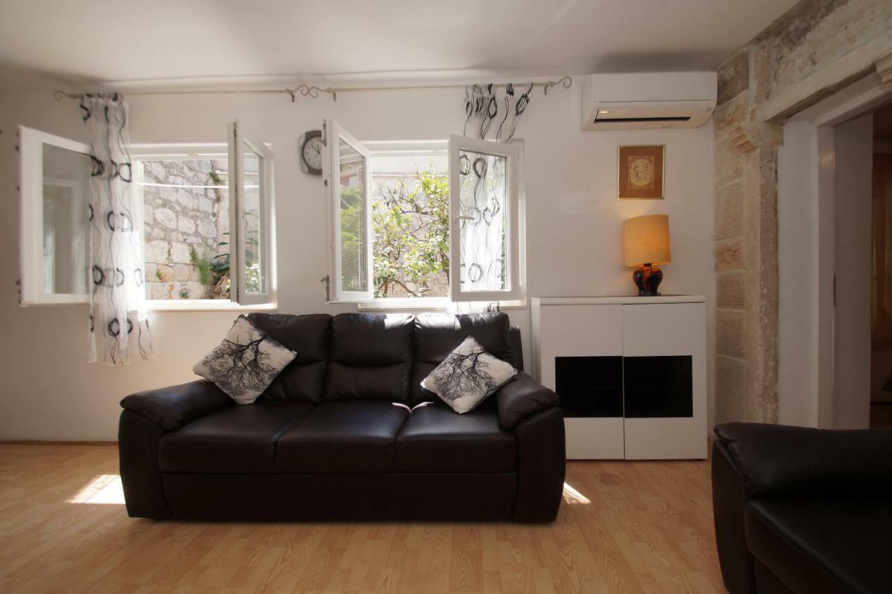 Guest House Holiday Korcula Town Bagian luar foto